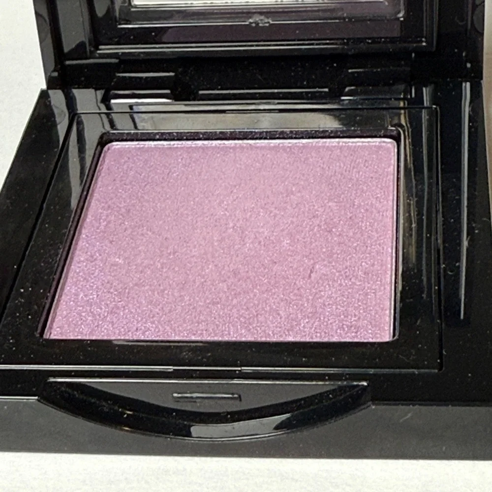 Bobbi Brown shimmer wash eye shadow - Lilac 7